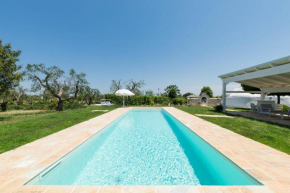 Trullo Letizia con piscina by Wonderful Italy